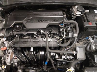 2024 Hyundai Elantra — photo 9 view