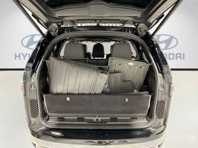 2023 Land Rover Discovery — photo 29 view