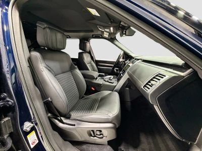 2023 Land Rover Discovery — photo 32 view