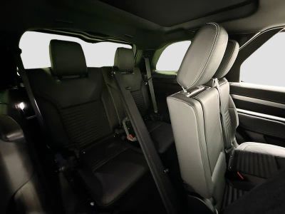 2023 Land Rover Discovery — photo 30 view