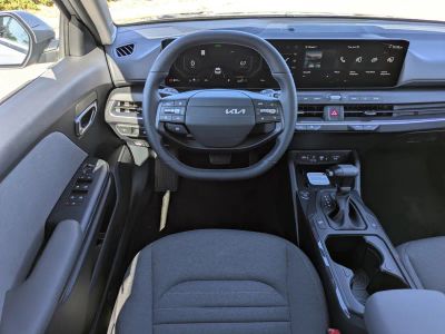 2025 Kia K4 — photo 18 view