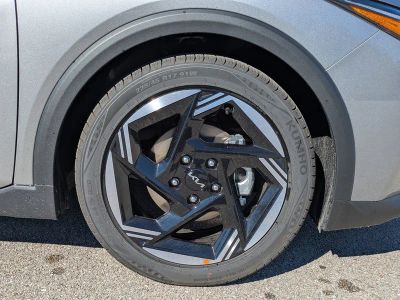 2025 Kia K4 — photo 11 view