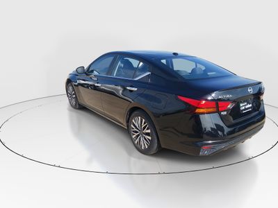 2023 Nissan Altima - Photo 5