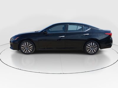 2023 Nissan Altima - Photo 4