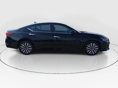 2023 Nissan Altima - Photo 8