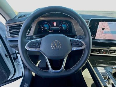 2026 Volkswagen Atlas — photo 10 view