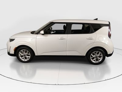 2023 Kia Soul - Photo 4