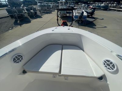 2026 Robalo 180 CC - Photo 2