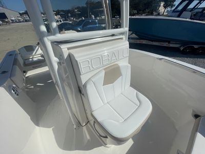 2026 Robalo 180 CC - Photo 23