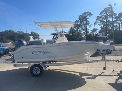 2026 Robalo 180 CC - Photo 11