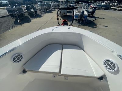 2026 Robalo 180 CC - Photo 3