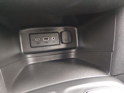 2024 Chevrolet Equinox — photo 18 view