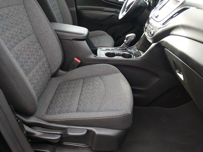 2024 Chevrolet Equinox — photo 15 view