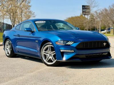 2023 Ford Mustang - Photo 2