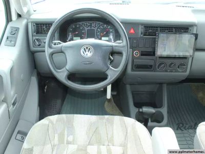 2002 Winnebago 22FD - Photo 29