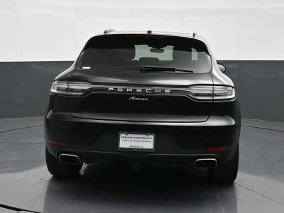 2019 Porsche Macan — interior view