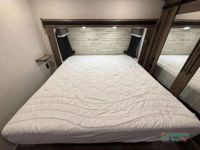 2022 Forest River RV Sabre — photo 50 view