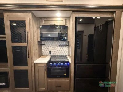 2022 Forest River RV Sabre — photo 13 view