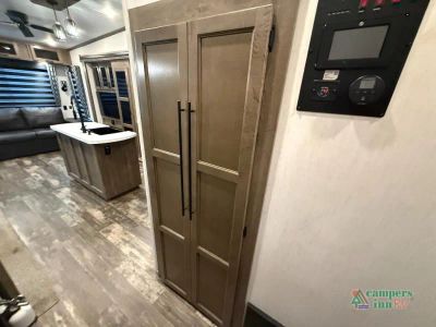 2022 Forest River RV Sabre — photo 34 view