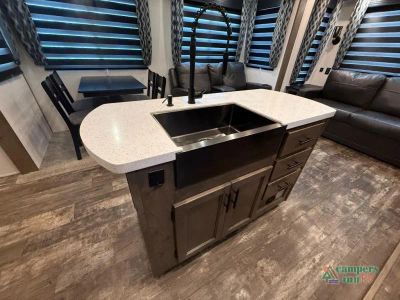 2022 Forest River RV Sabre — photo 15 view