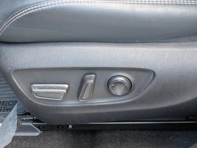 2023 Toyota RAV4 — photo 22 view