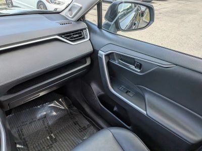 2023 Toyota RAV4 — photo 19 view