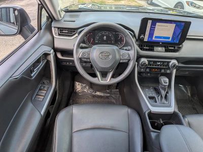 2023 Toyota RAV4 — photo 18 view