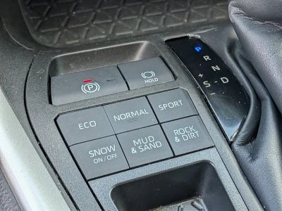 2023 Toyota RAV4 — photo 32 view