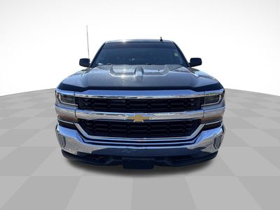 2017 Chevrolet Silverado 1500 - Photo 2