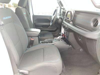 2024 Jeep Wrangler 4xe - Photo 4
