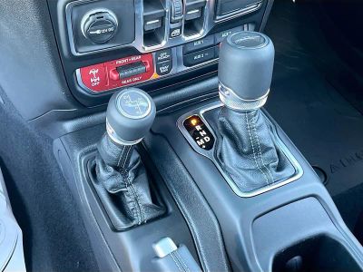 2026 Jeep Gladiator — photo 17 view