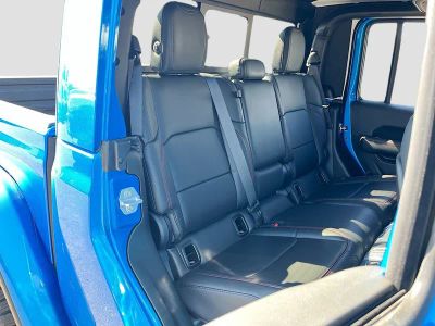 2026 Jeep Gladiator — photo 26 view