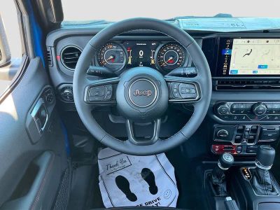 2026 Jeep Gladiator — photo 22 view