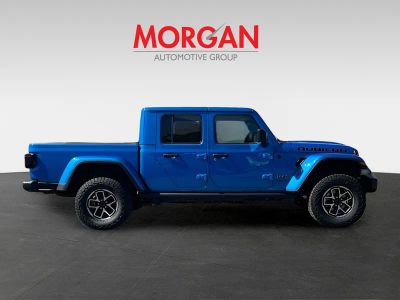 2026 Jeep Gladiator — photo 8 view