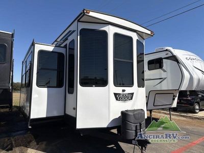 2022 Forest River RV Wildwood - Photo 2