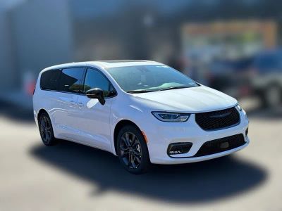 2026 Chrysler Pacifica PACIFICA SELECT in Bright White Clear-Coat Exterior Paint — front three-quarter view