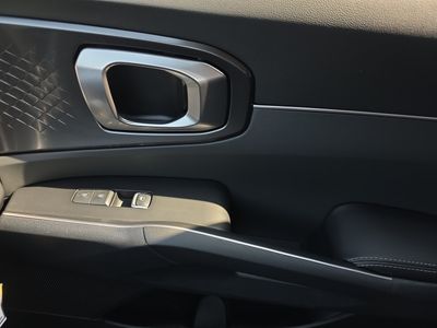 2026 Kia Sorento — photo 9 view