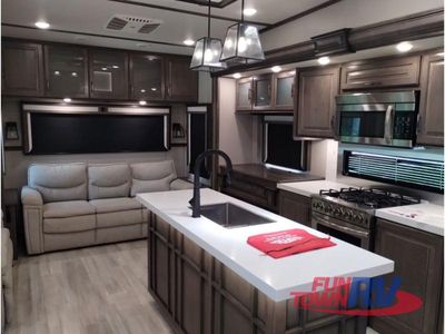 2022 Grand Design Solitude - Photo 18