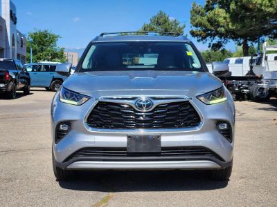 2021 Toyota Highlander — interior view