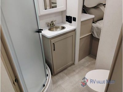 2026 Thor Motor Coach Chateau - Photo 27