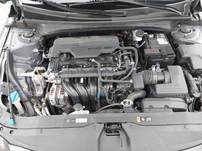2024 Hyundai Elantra — photo 9 view