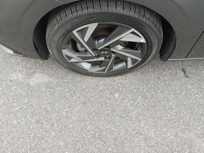 2024 Hyundai Elantra — photo 10 view