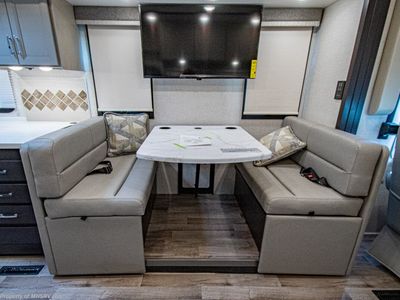 2026 Thor Motor Coach Palazzo GT - Photo 13