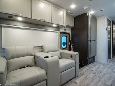 2026 Thor Motor Coach Palazzo GT - Photo 8