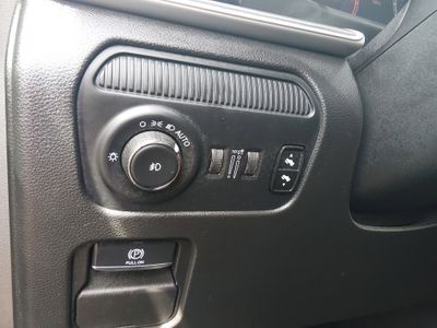 2024 Jeep Wagoneer — photo 13 view