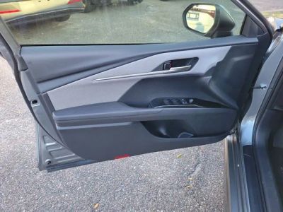 2025 Toyota Camry — photo 10 view