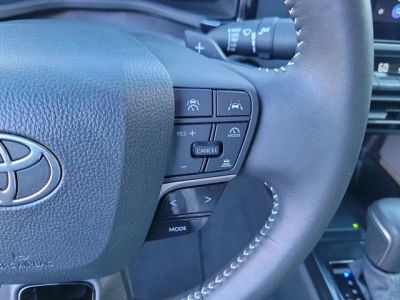 2025 Toyota Camry — photo 17 view