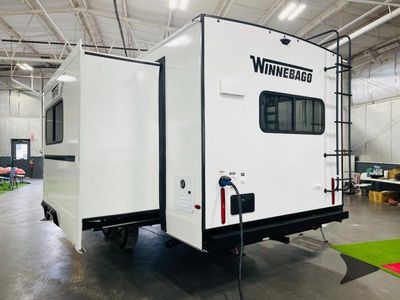 2026 Winnebago Thrive - Photo 8