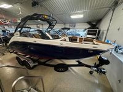 2026 Yamaha 222 SE - Photo 3