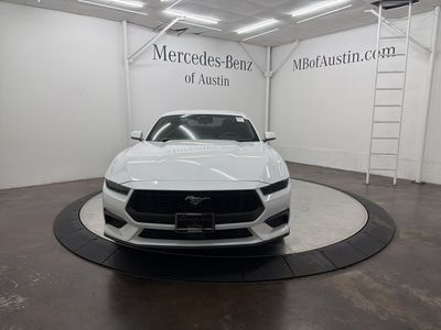 2025 Ford Mustang - Photo 2